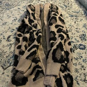 Cozy Leopard Print Open-Front Cardigan Sweater - Taupe & Black
